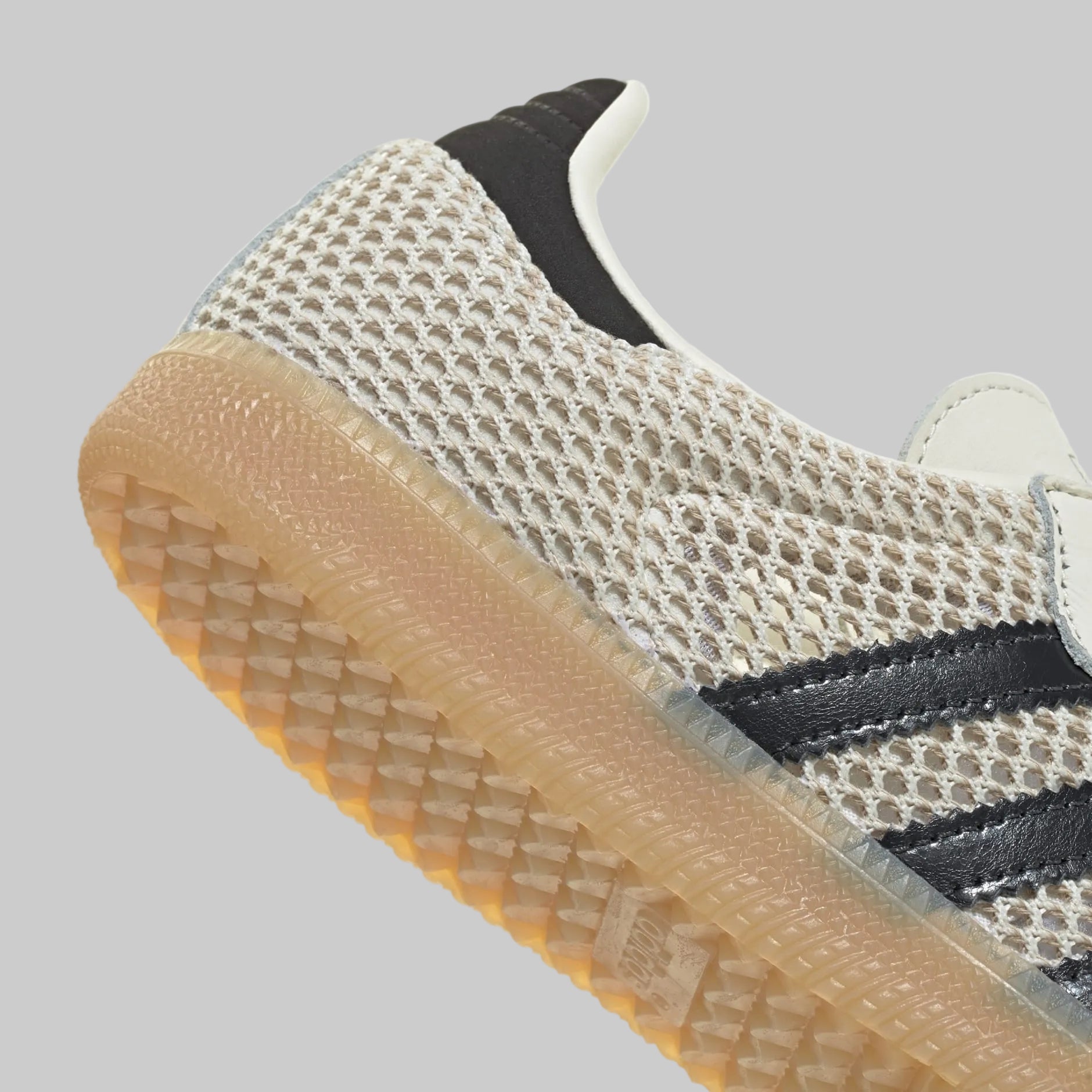 Adidas || Samba OG - Offwhite / Carbon / Black - M’ Adidas