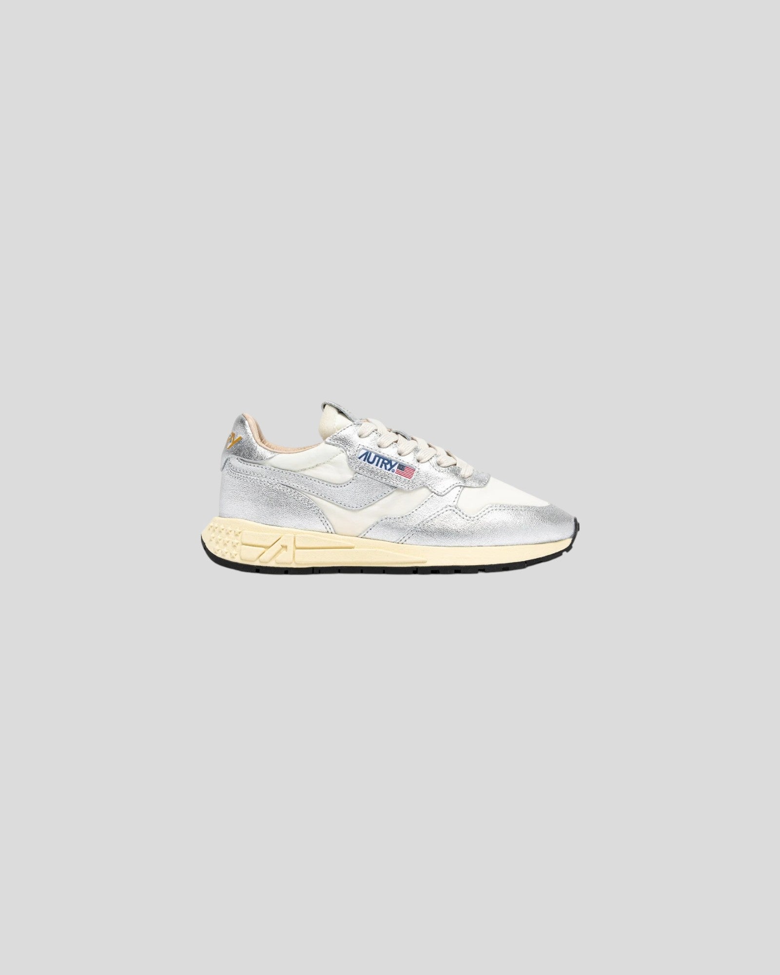 Autry || Reelwind Low Wom - AN01 White / Silver Autry
