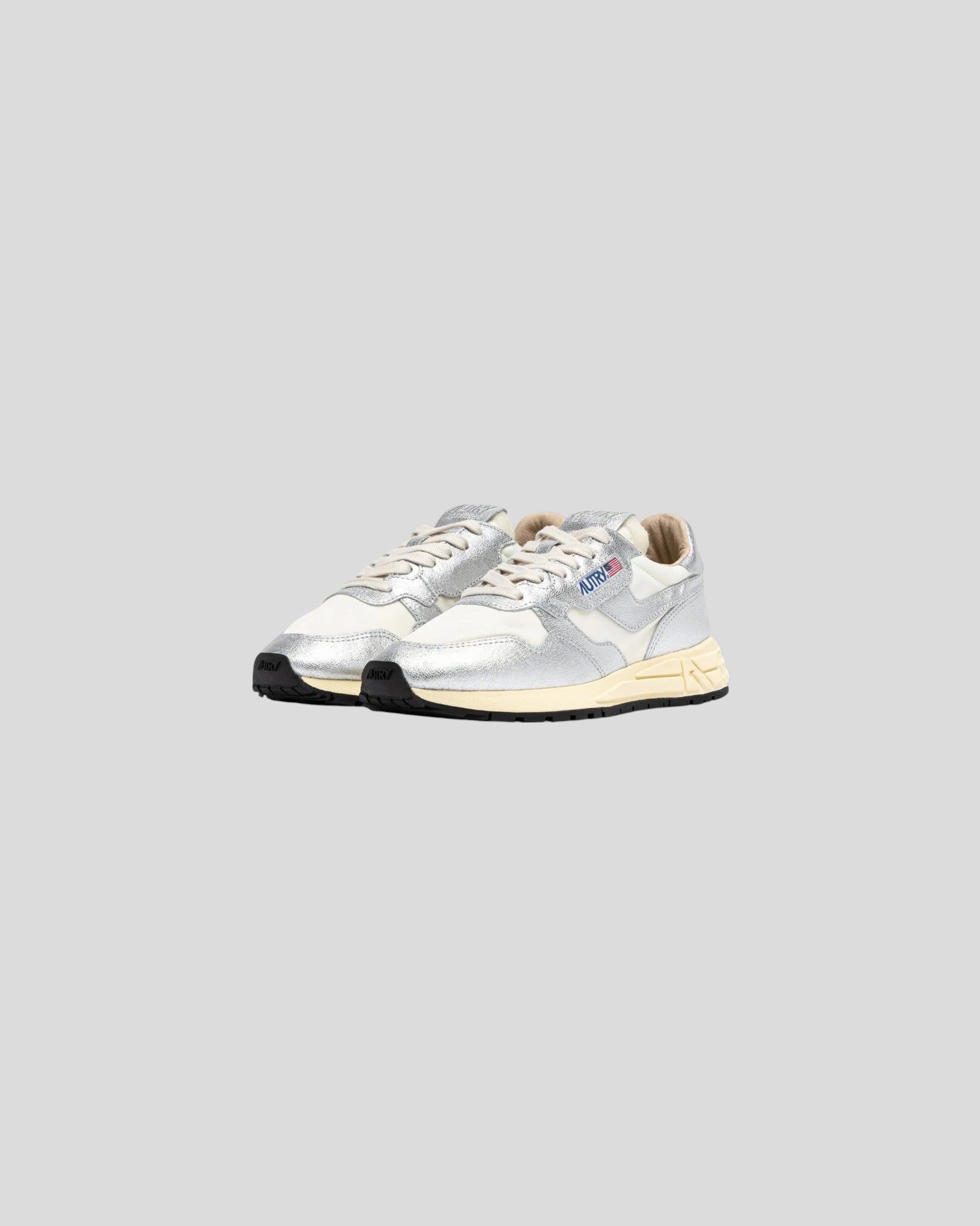 Autry || Reelwind Low Wom - AN01 White / Silver Autry
