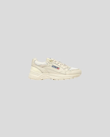Autry || Hyperway Low Wom - GP01 Goat White Autry