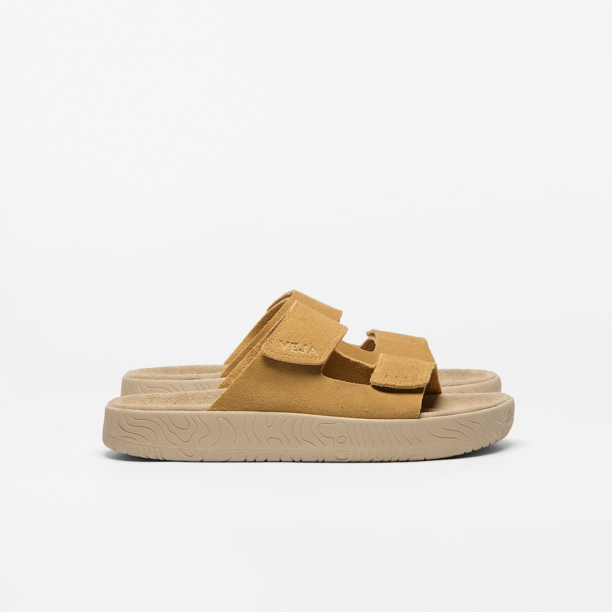 Veja || Etna - Ocre Almond - M’ Veja