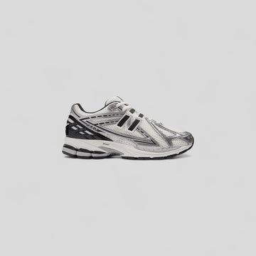 New Balance || 1906RER - Noir/Blanc - M' New Balance