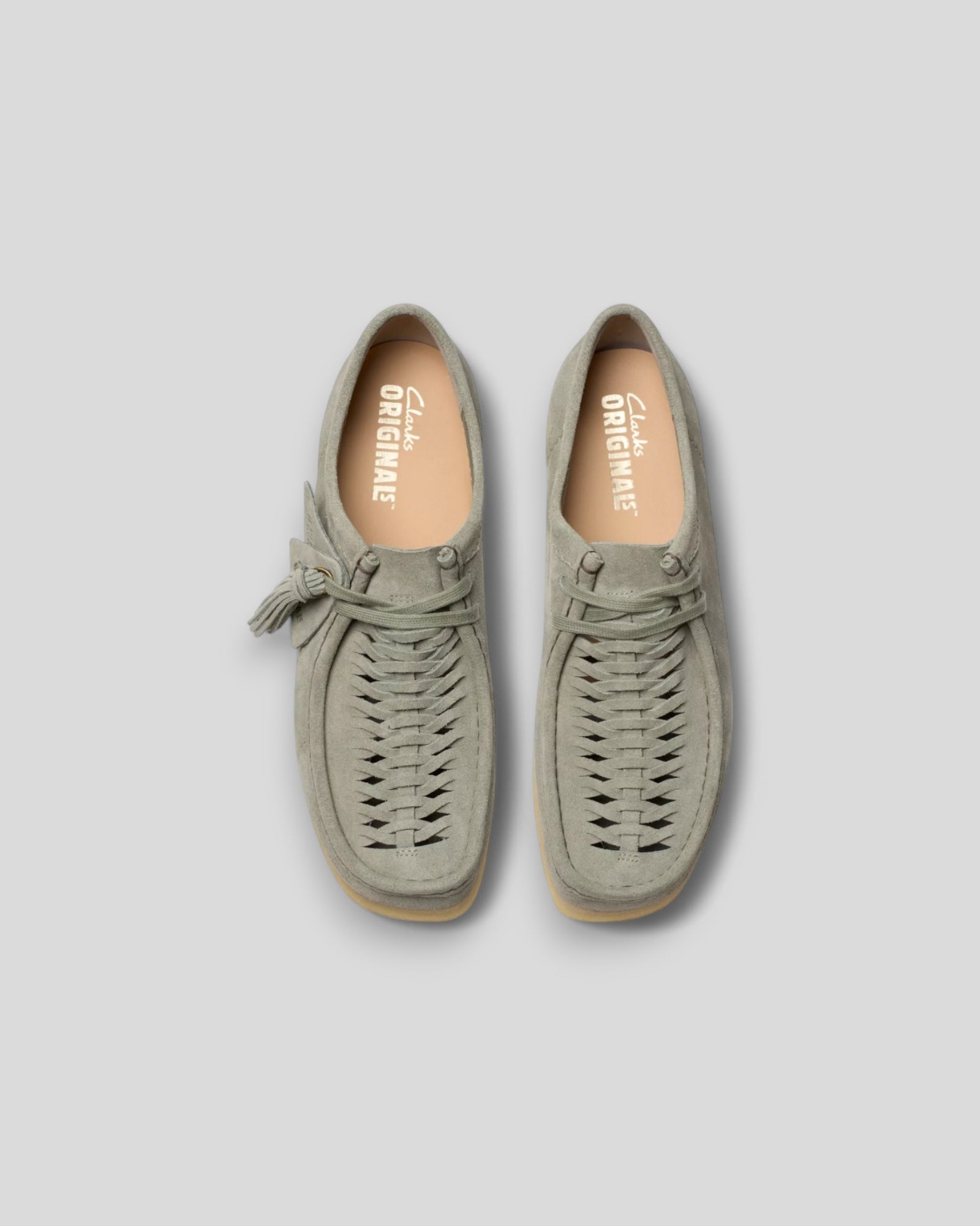 Clarks || Wallabee Weave - Sage Suède - M" Atalante Store