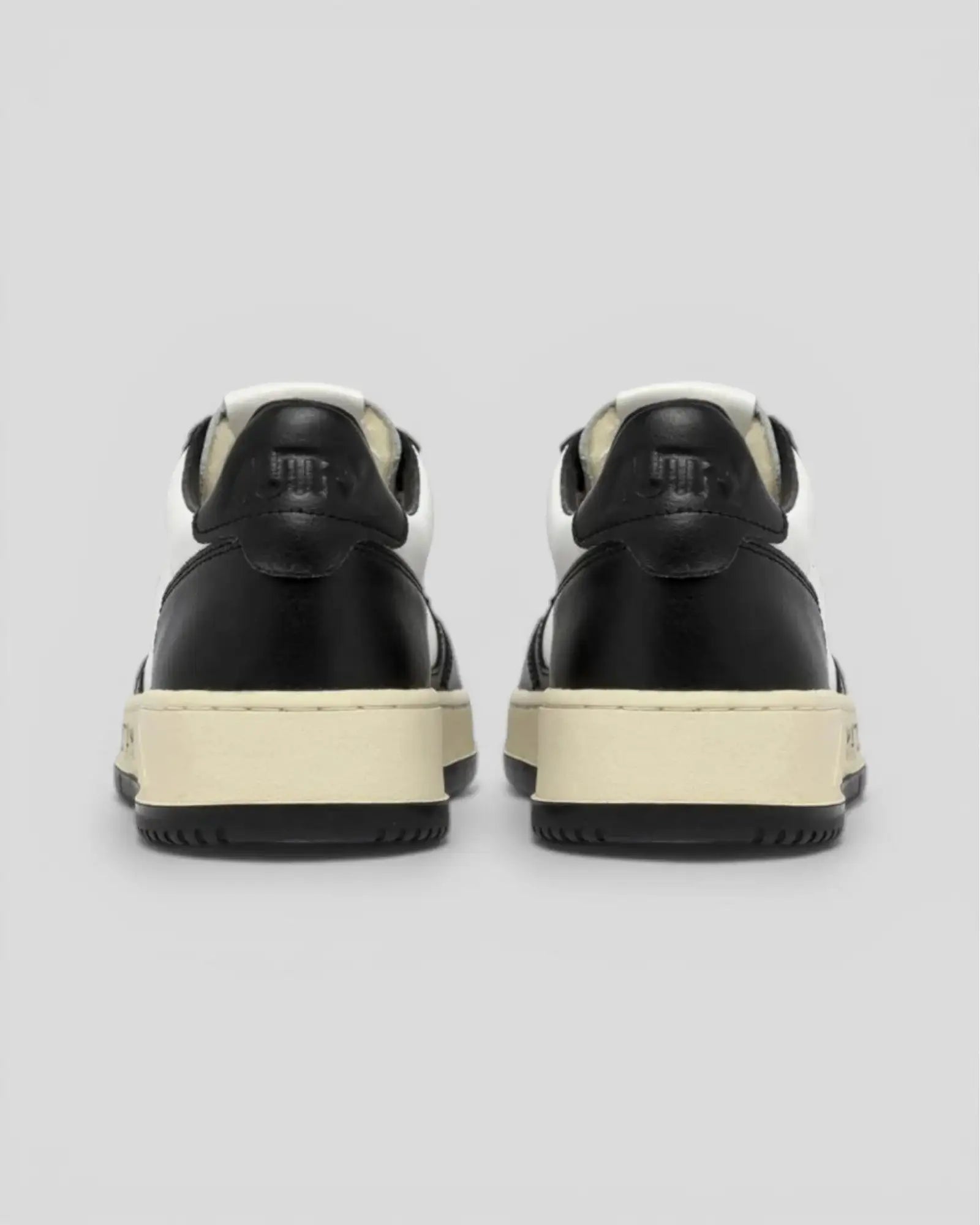Autry || Medalist BH02 - Game Set Match - Black/White - M' Autry