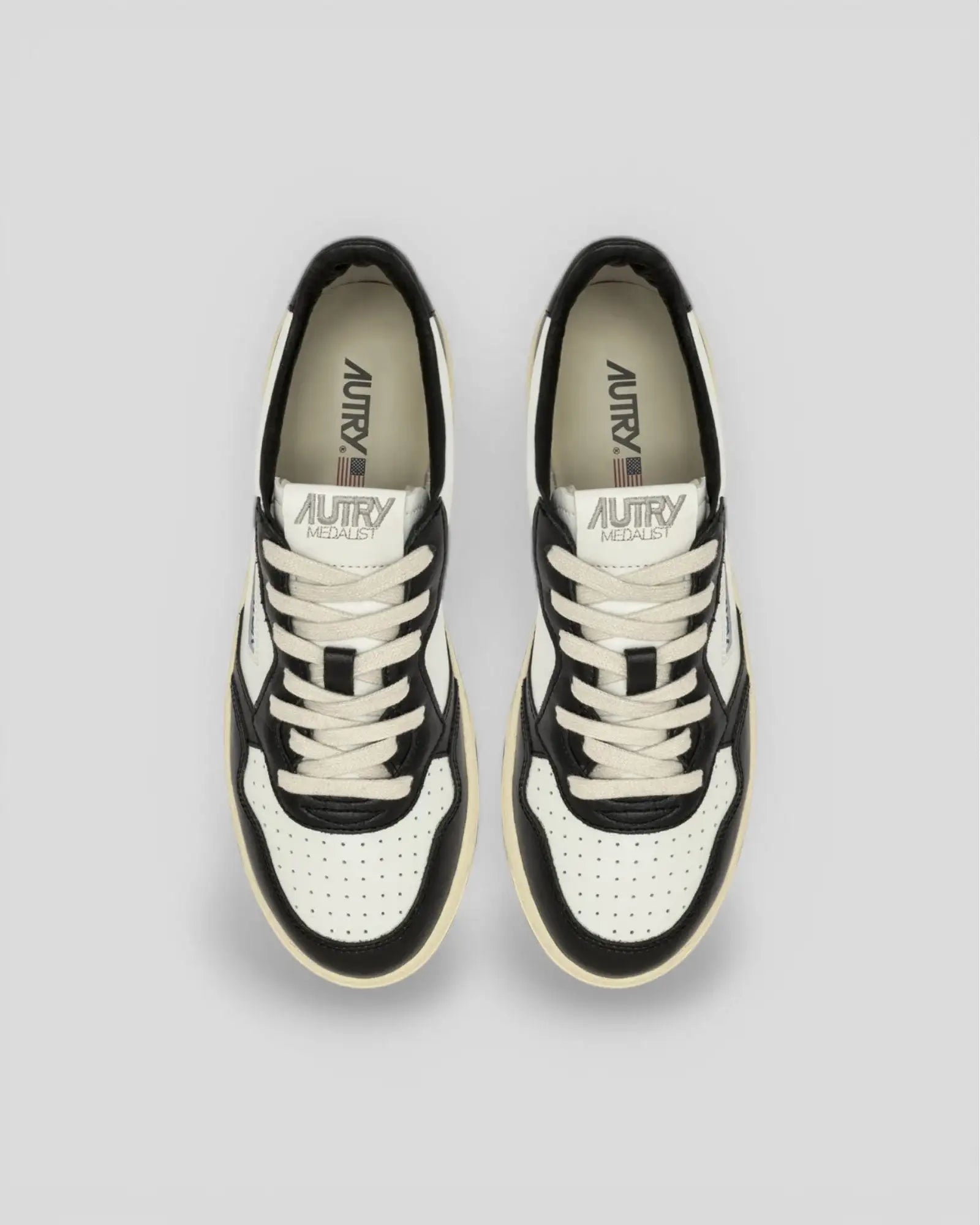 Autry || Medalist BH02 - Game Set Match - Black/White - M' Autry