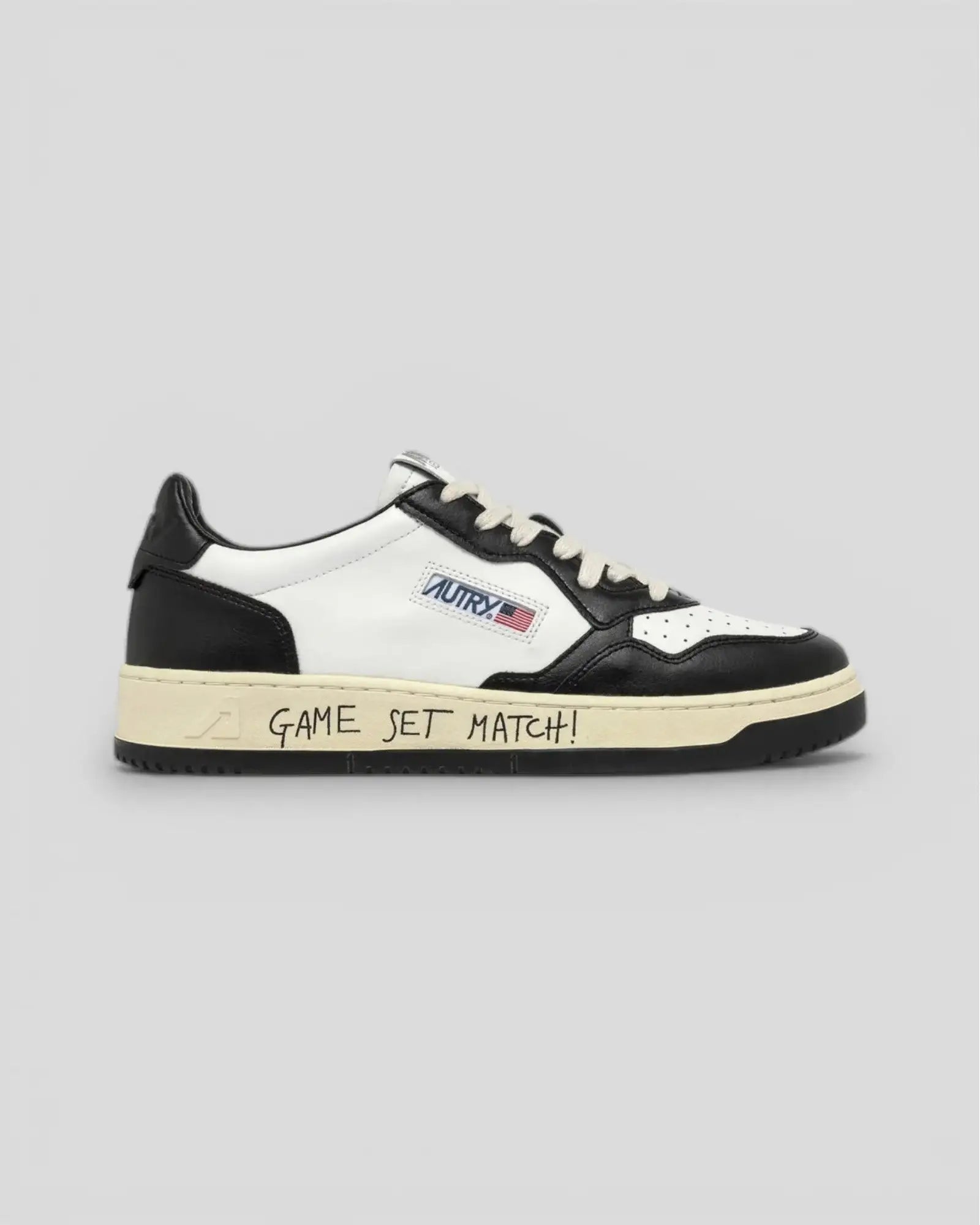 Autry || Medalist BH02 - Game Set Match - Black/White - M' Autry