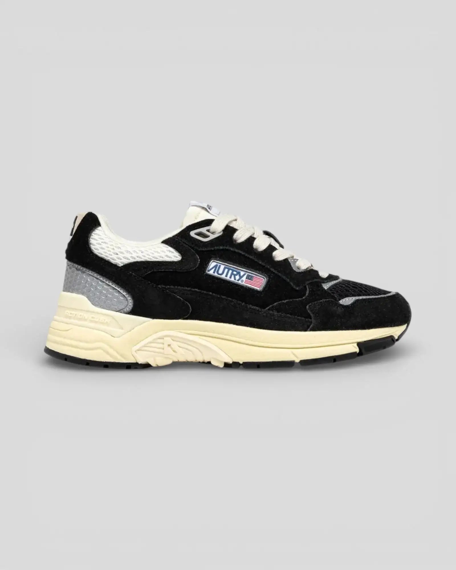 Autry || Hyperway Low Man UM23 - M' Autry