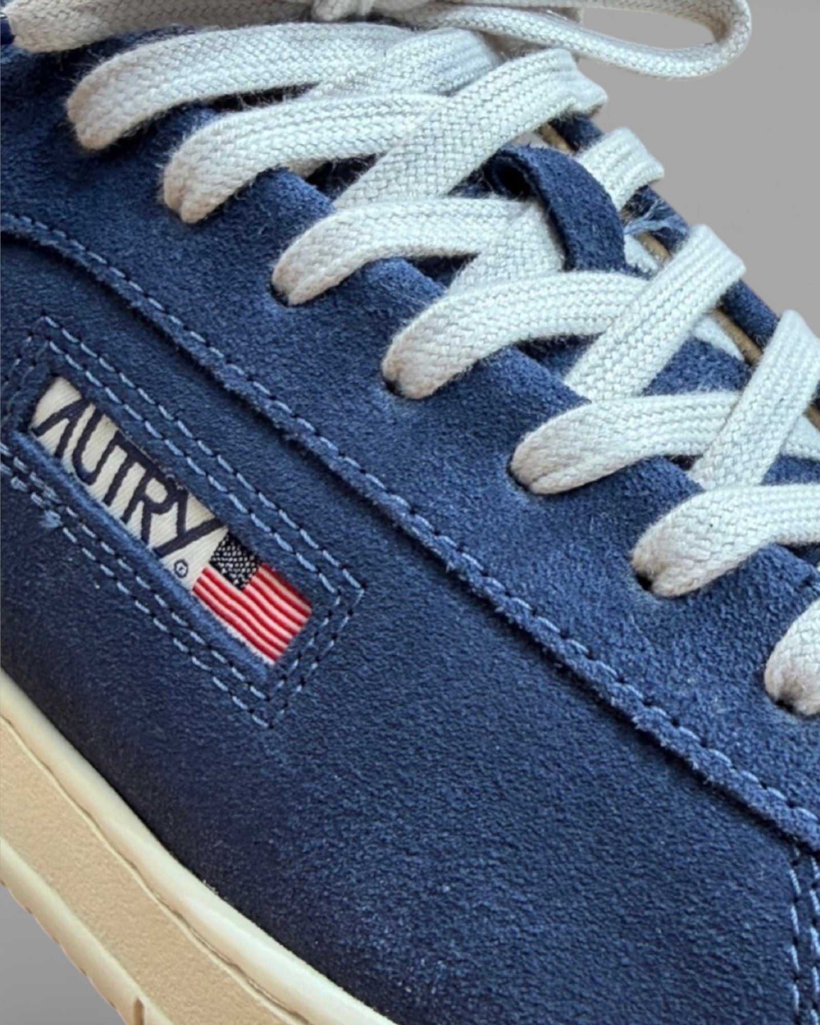Autry || Dallas - Suede Blue/Cream Autry