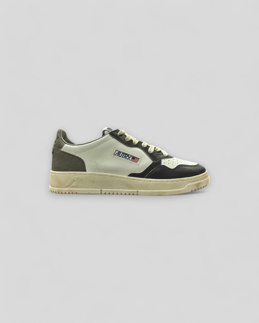 Autry || Super Vintage SV46- Kaki/Black  - M' Autry