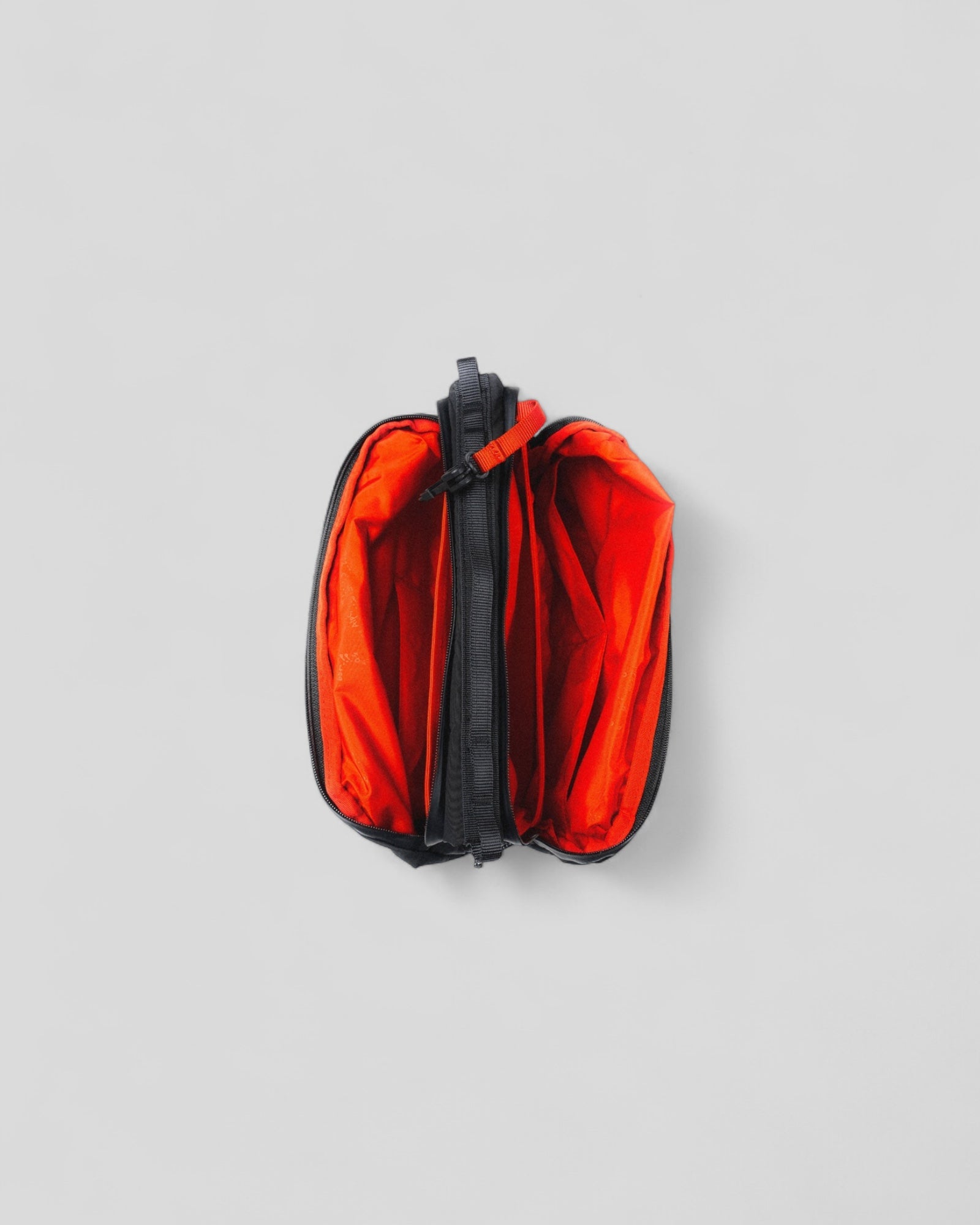 Topologie || Bottle Sacoche Large - Black Tech - M' Topologie