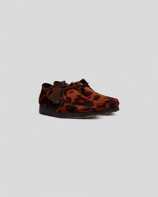 Clarks || Wallabee - Brown Cow Print - M' Clarks