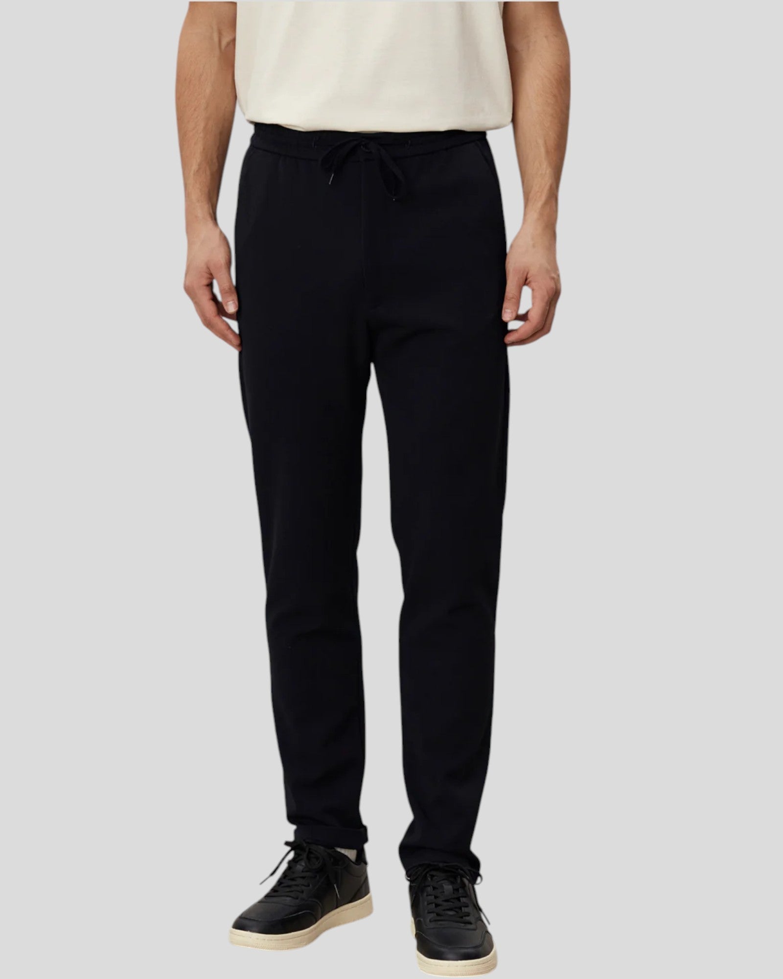 Les Deux || Como Tapered Drawstring Pants - Navy