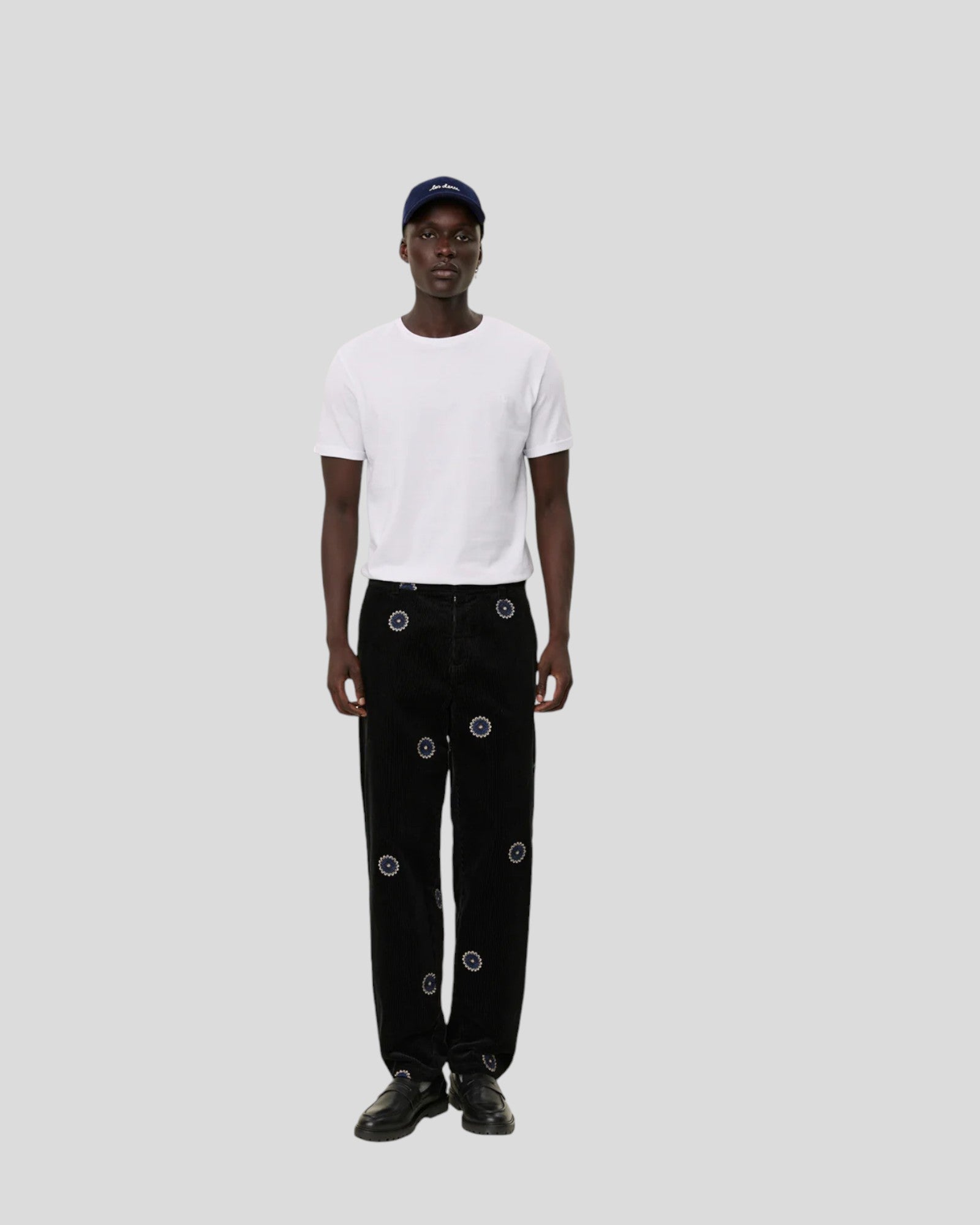 Les Deux || Kody Corduroy AOE Pants - Black Les Deux