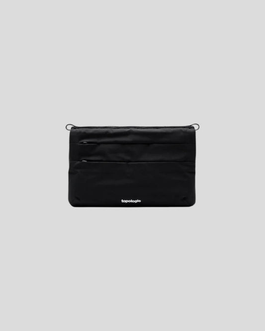 Topologie || Flat Sacoche Small - Black Satin Topologie