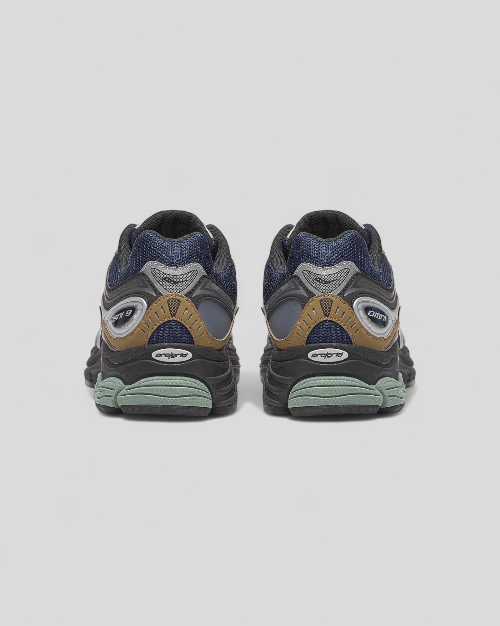 Saucony || Progrid Omni 9 - Brown/Navy - M’ Saucony