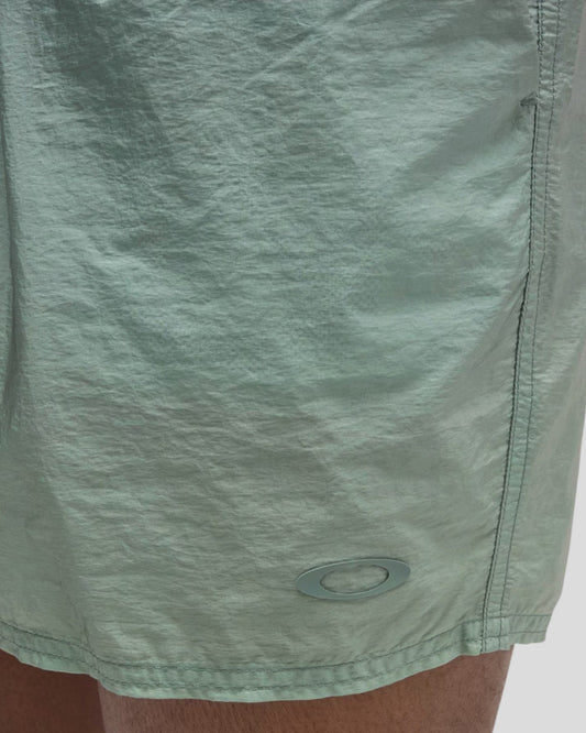 Oakley || Ombre 16" Beachshort - Gradient Aviator Green Oakley