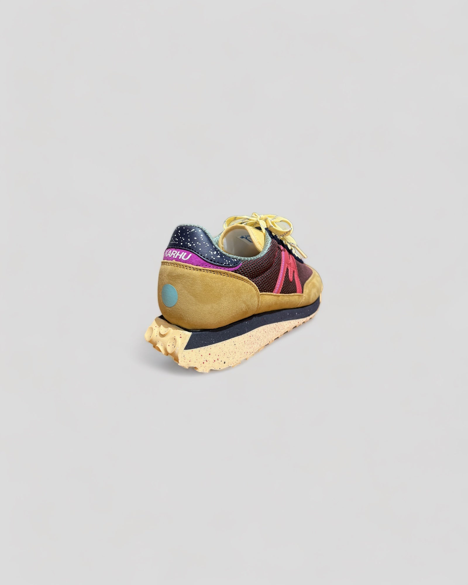 Karhu || Mestari Control - Curry/Mineral Red Karhu