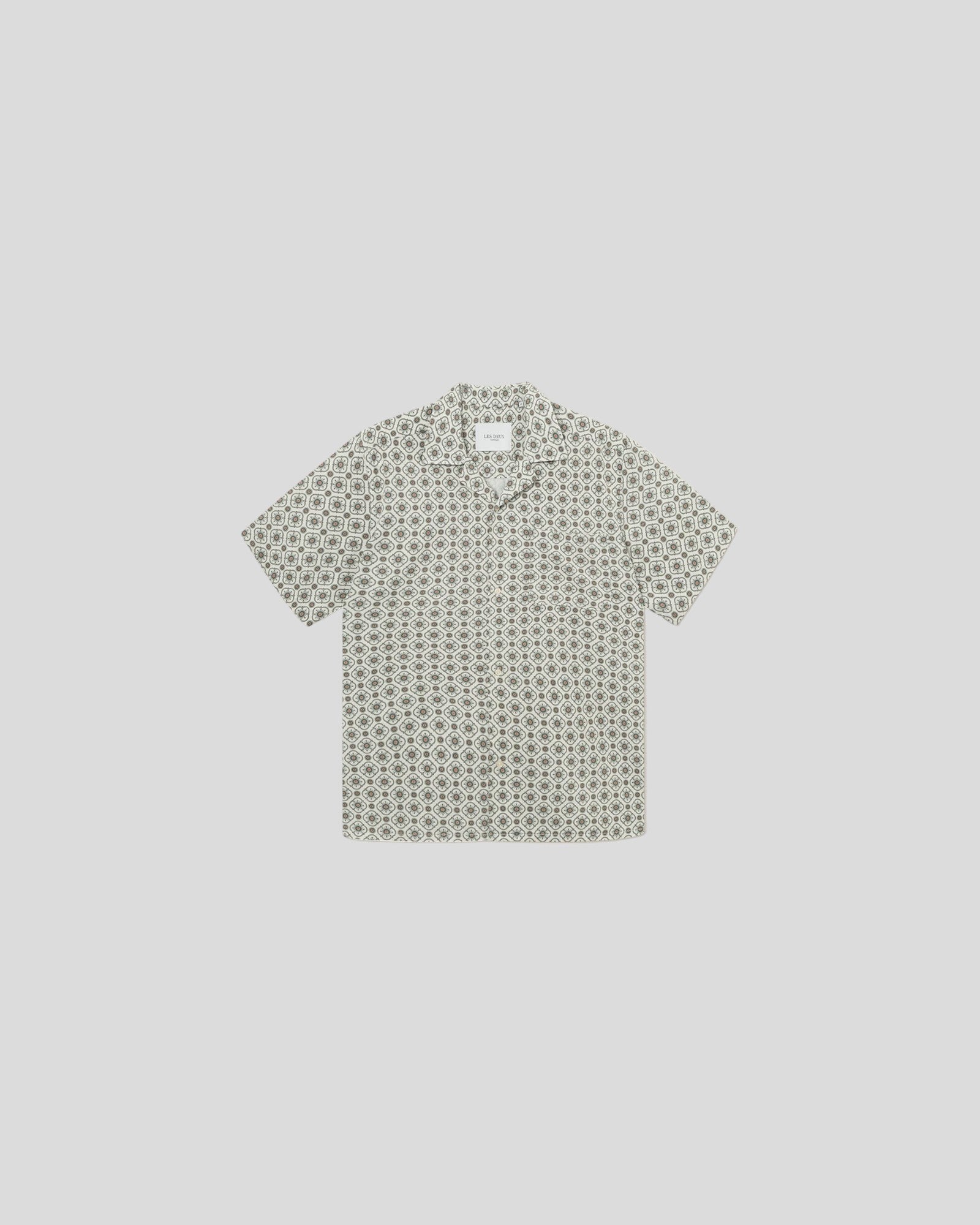 Les Deux || Tapestry SS Shirt - Ivory/ Light Jade Green Les Deux