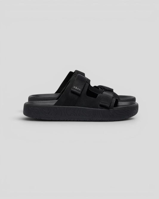Veja || Arpoador - Full Black - M’ Veja