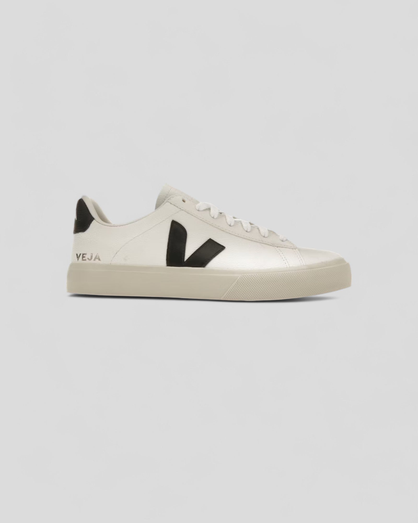 Veja || Campo Chromefree - Extra White/Black Veja