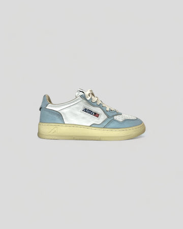 Autry || AULM GH06 - Goat - Sky Blue/White