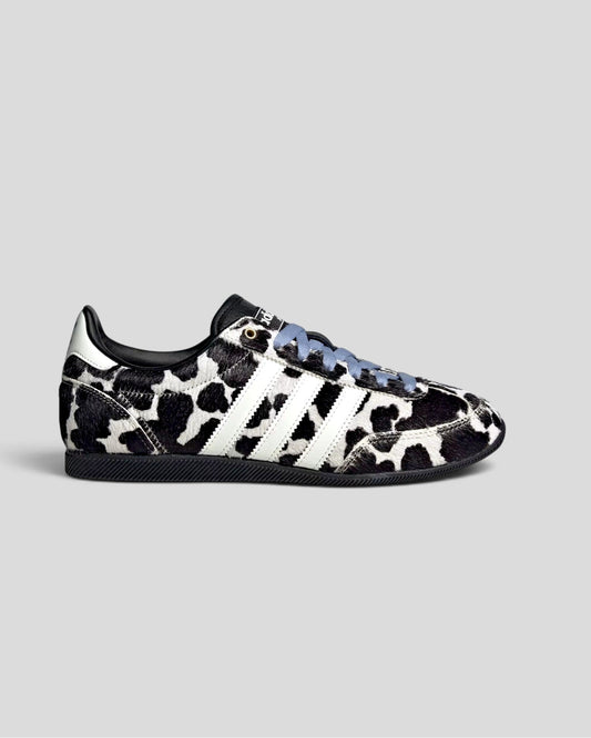 Adidas || Japan W - Core Black / Cream White / Gold Metallic Adidas