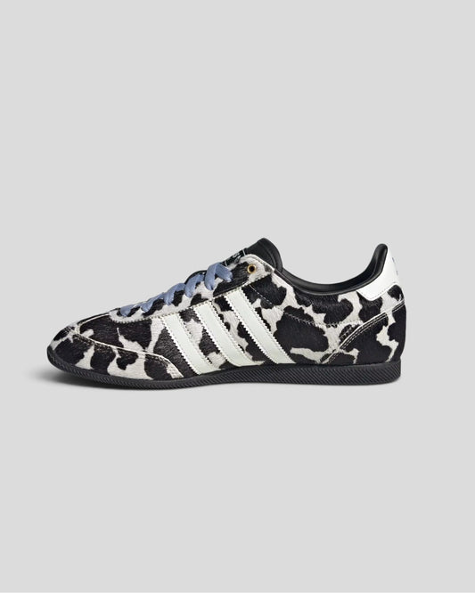 Adidas || Japan W - Core Black / Cream White / Gold Metallic Adidas