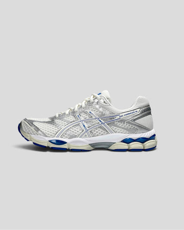 Asics || Gel Cumulus 16 - Cream/ Illusion Blue