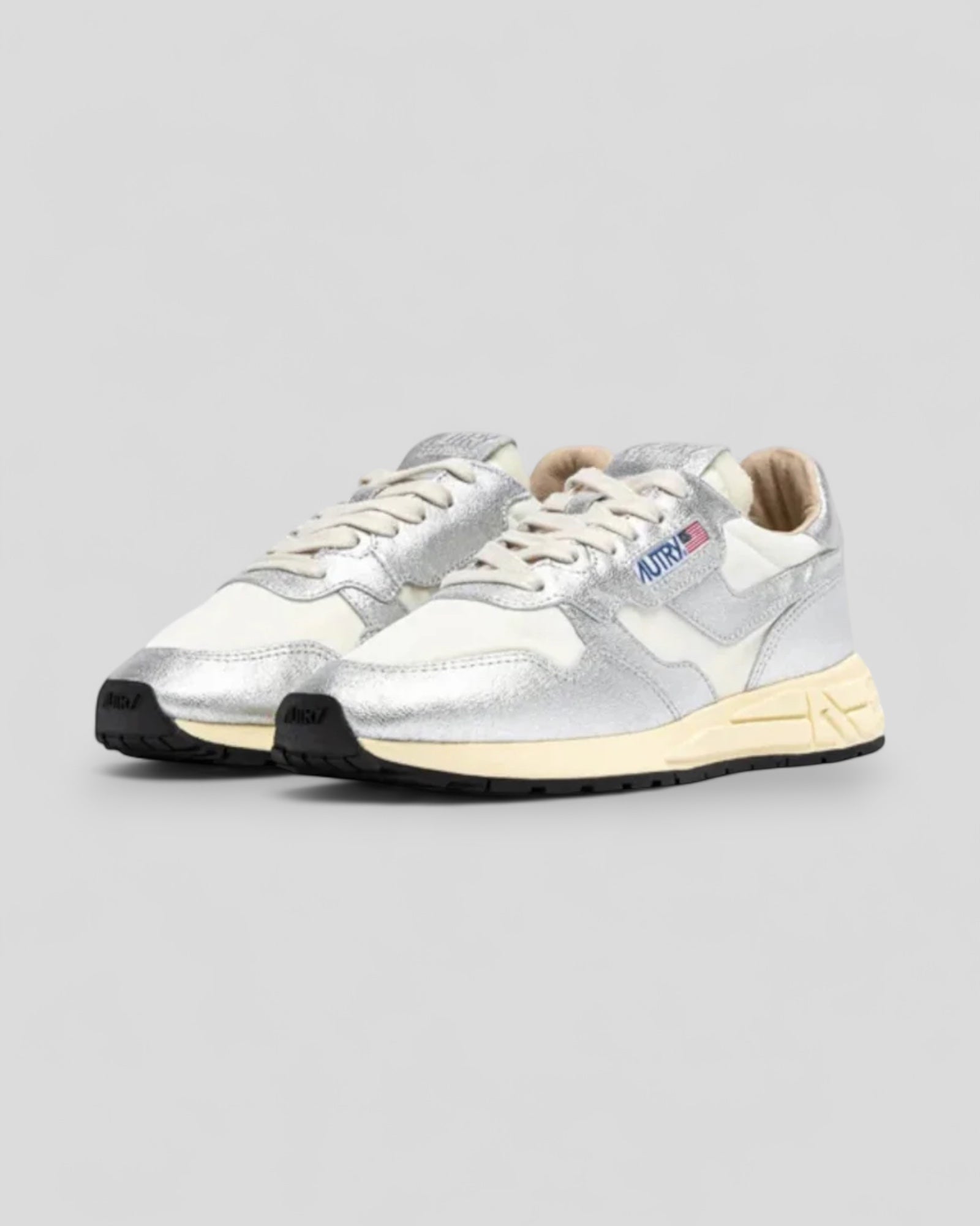 Autry || Reelwind Low Wom - AN01 White / Silver Autry