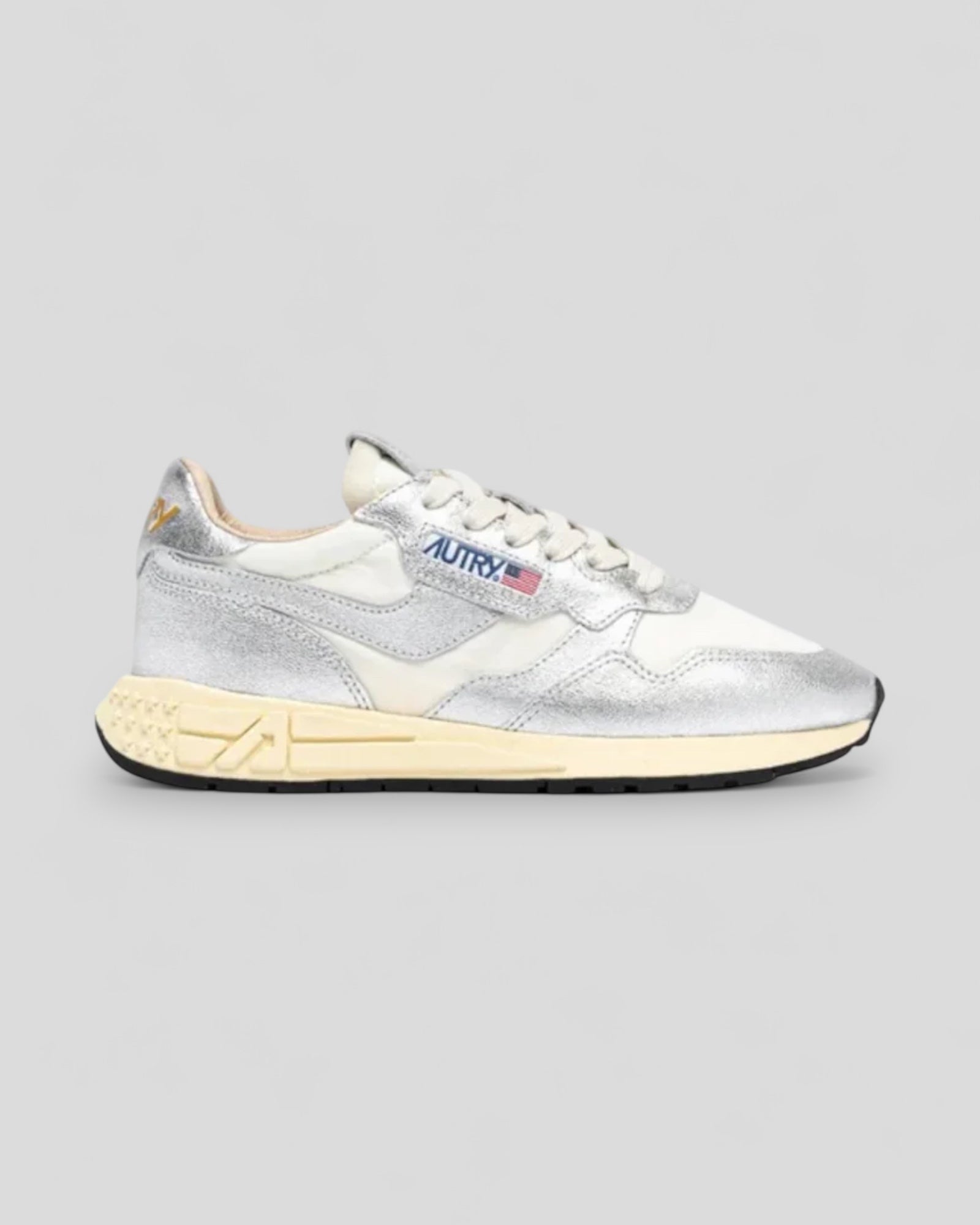 Autry || Reelwind Low Wom - AN01 White / Silver Autry