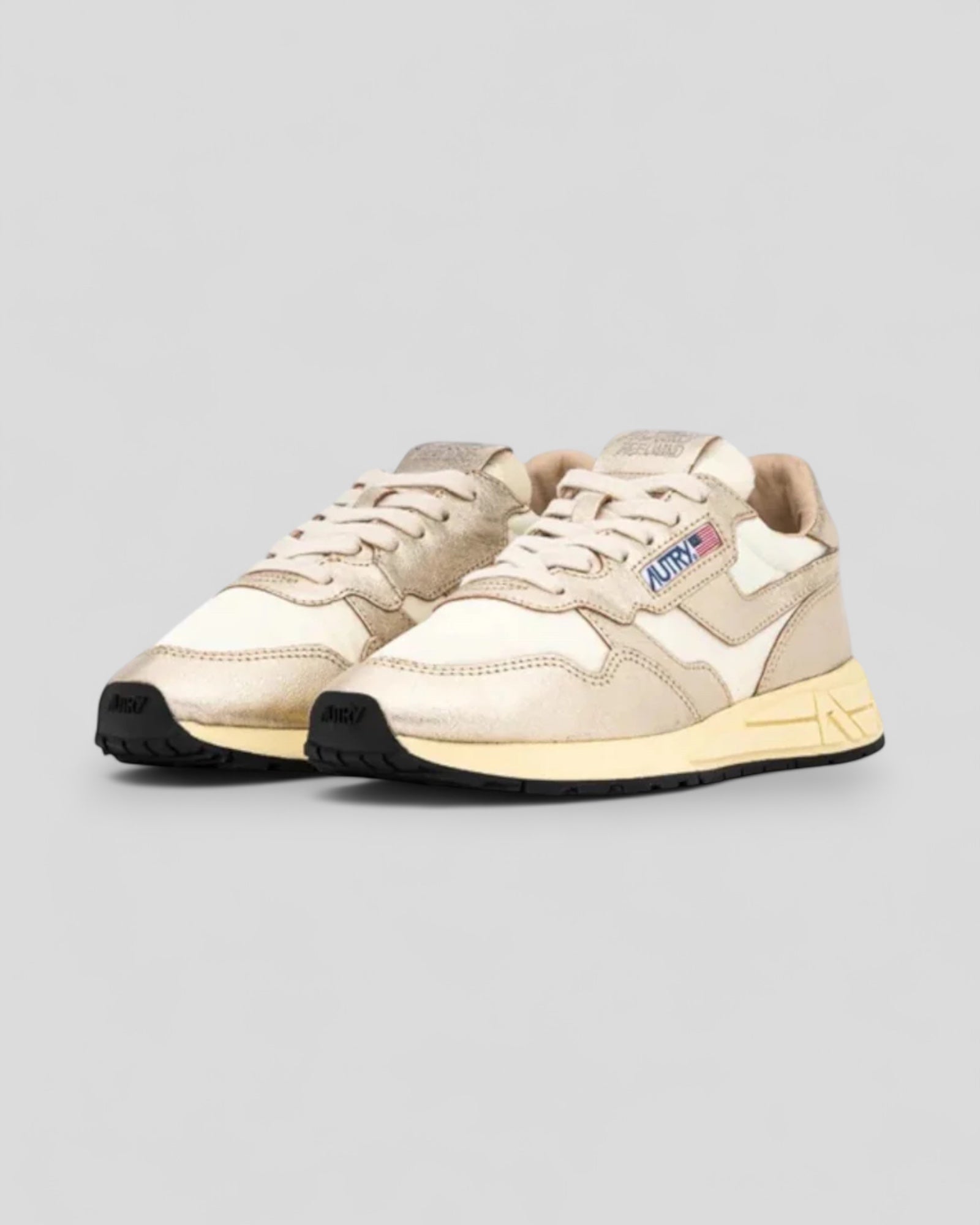 Autry || Reelwind Low Wom - AN02 White / Gold Autry