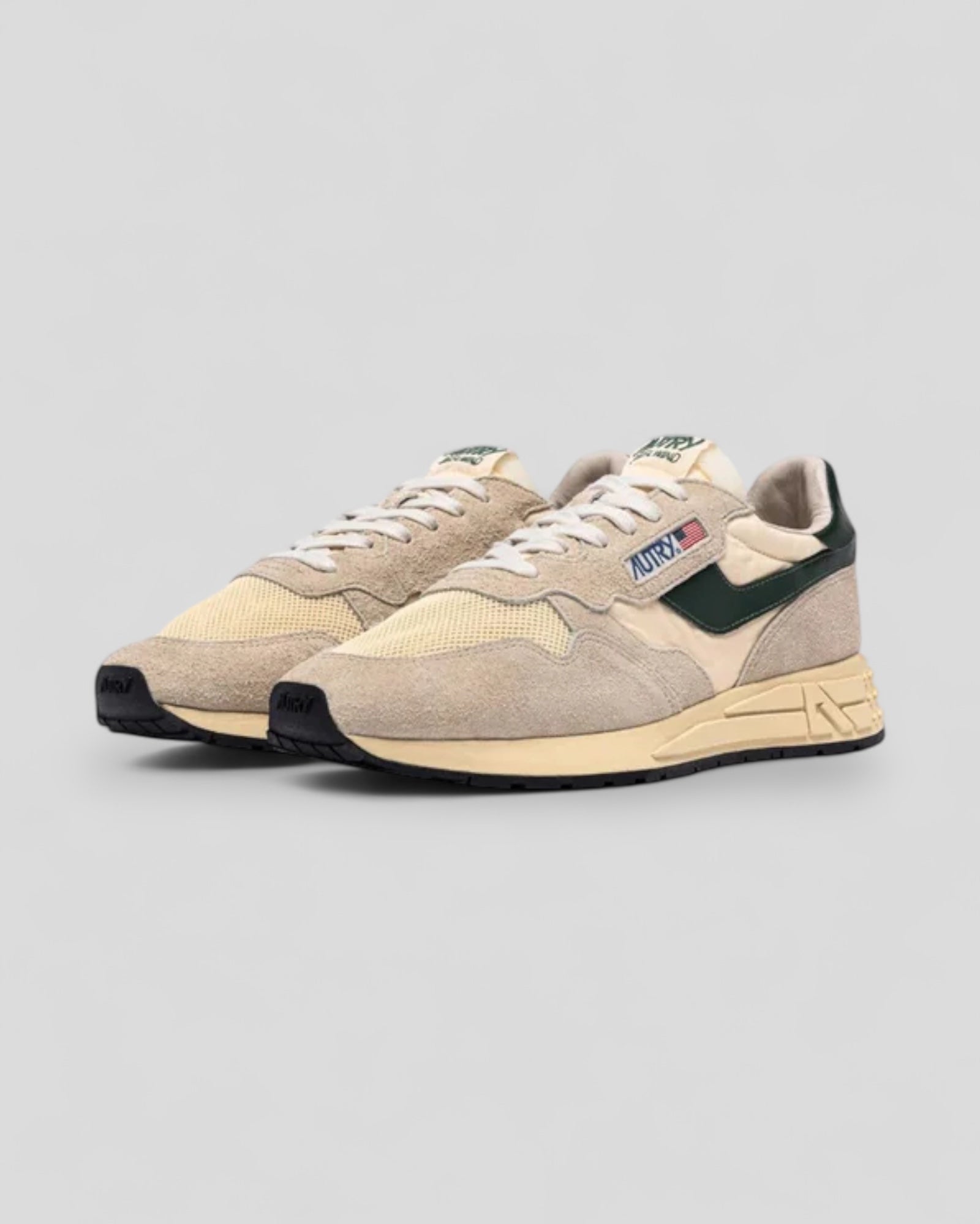 Autry || Reelwind Low Man - UT26 Ecru / Mount Autry