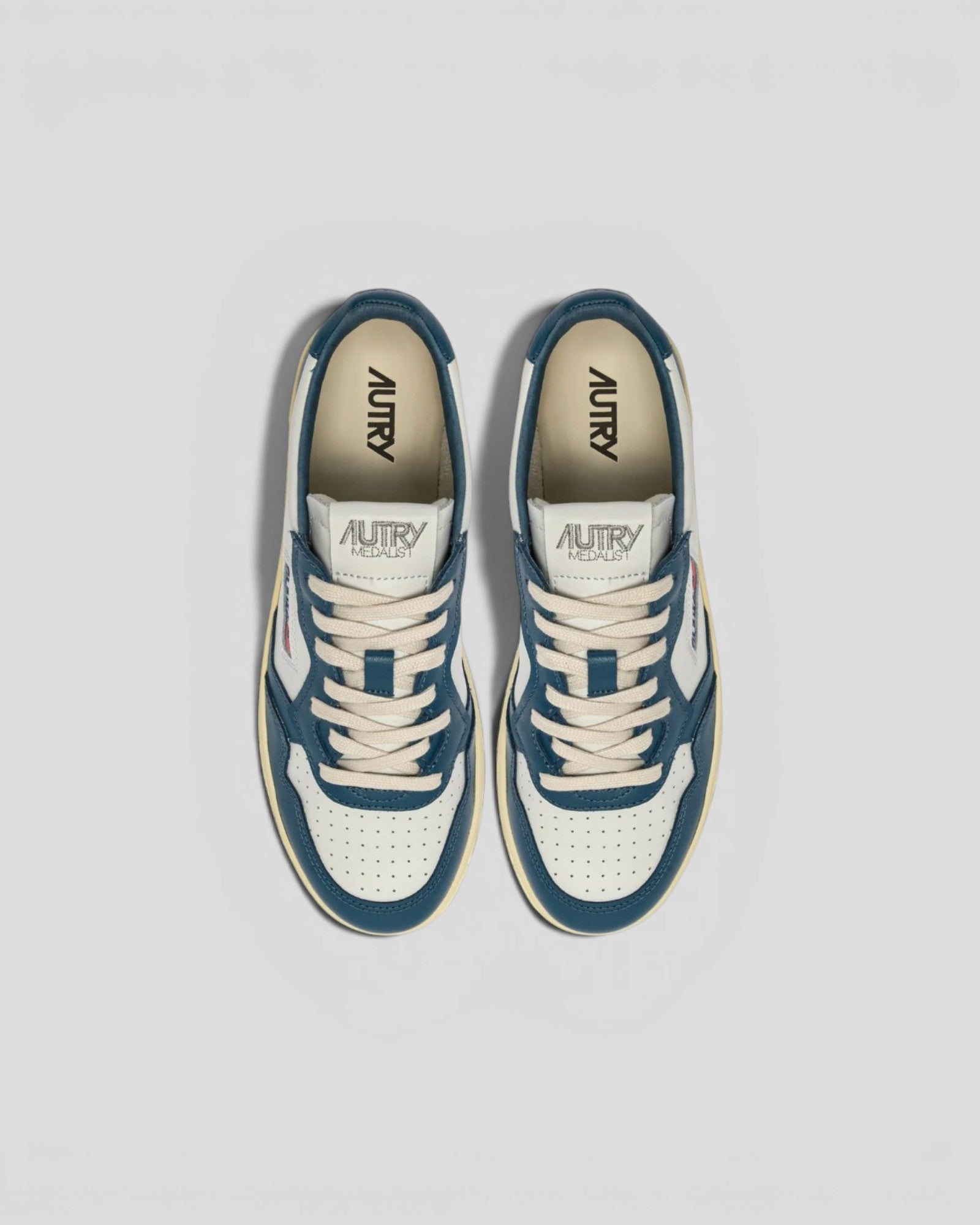Autry || Medalist M' WB69 - White/ Blue Autry