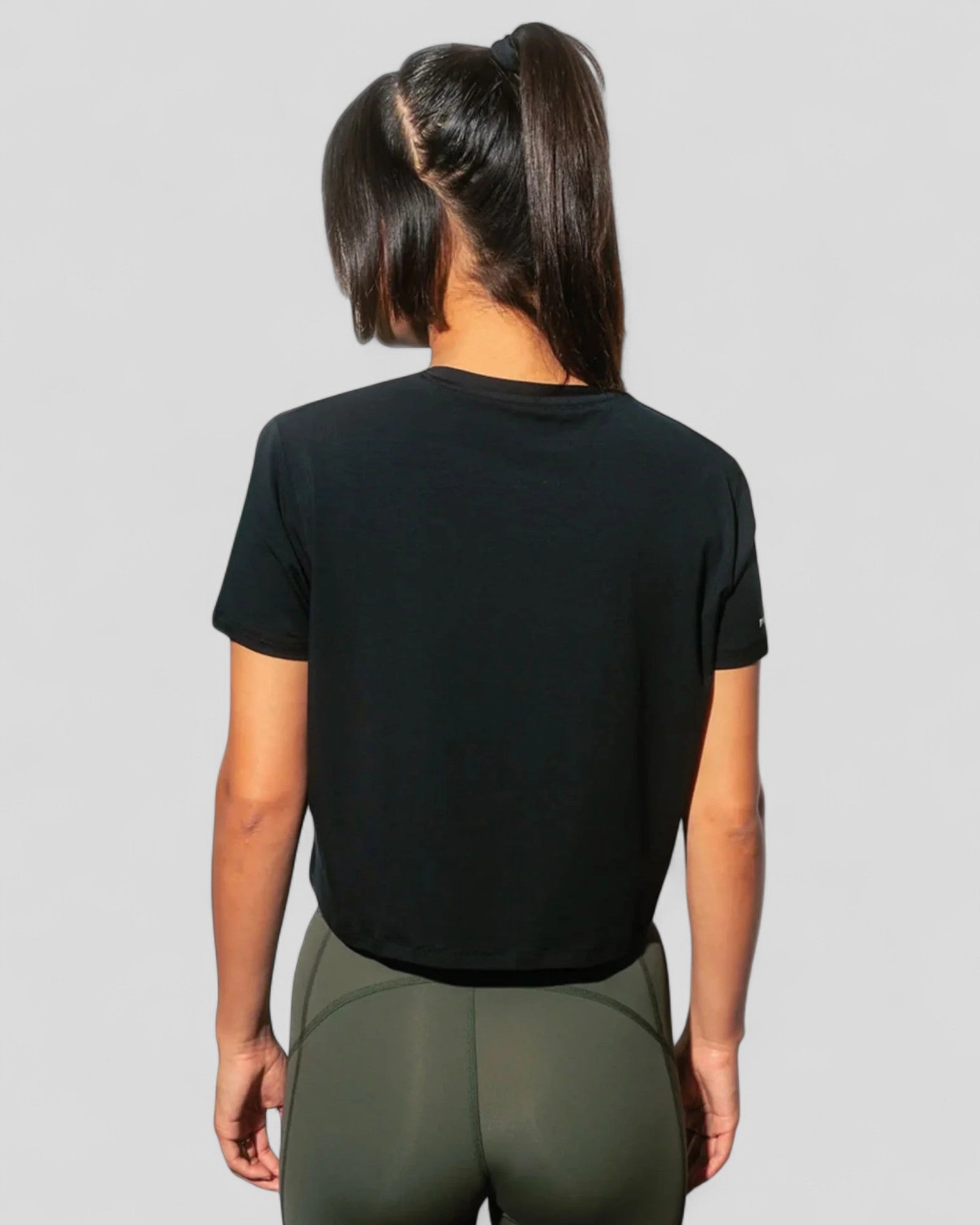 Circle || Crop Top Smooth Operator - Onyx Black Circle