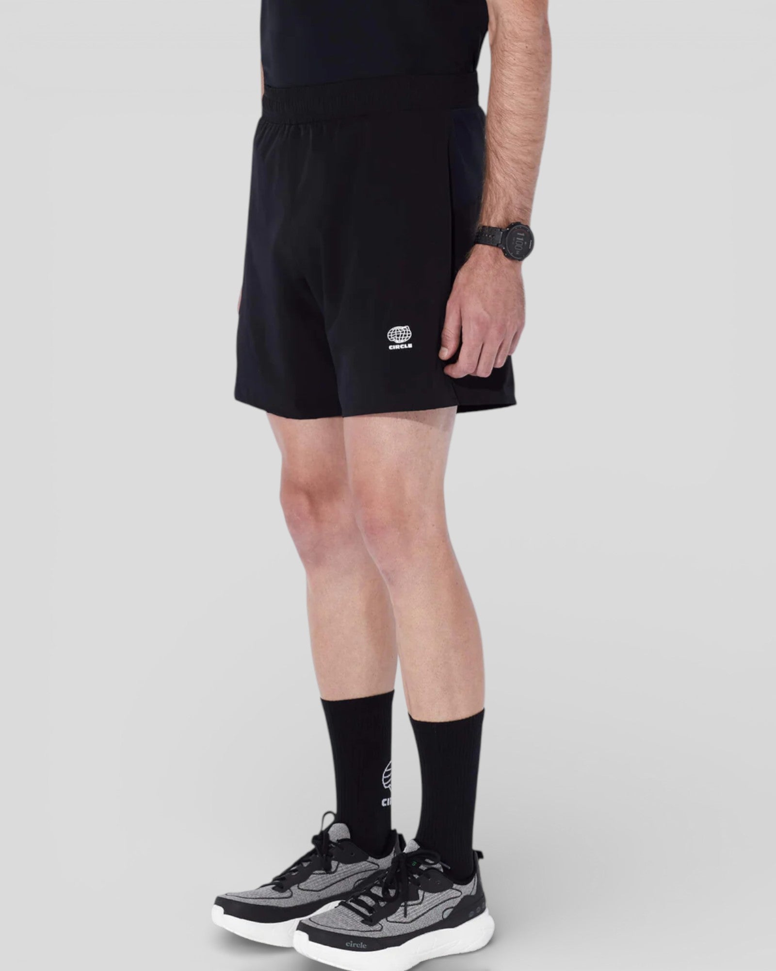 Circle || Everystride Short - Black Onyx Circle