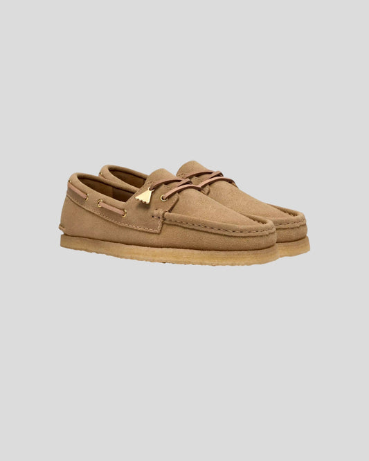 Clarks || Godney Boat - Maple Suede Clarks