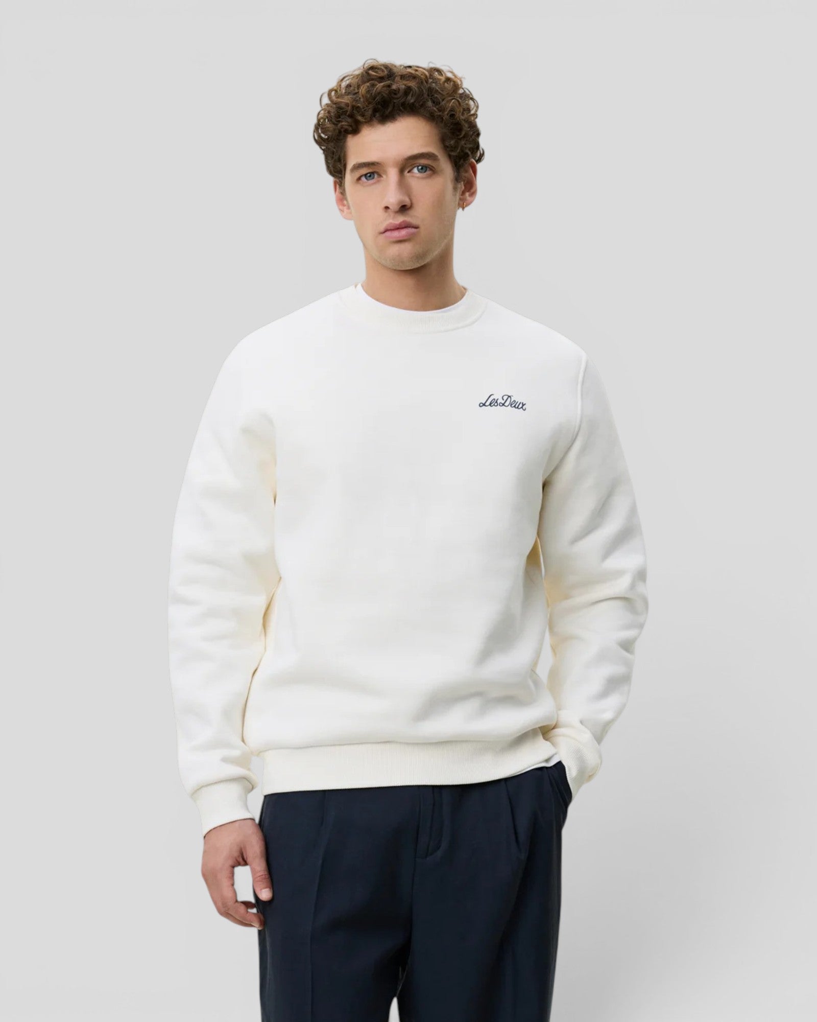 Les Deux || Bouquet Sweatshirt - Eggnog White Les Deux