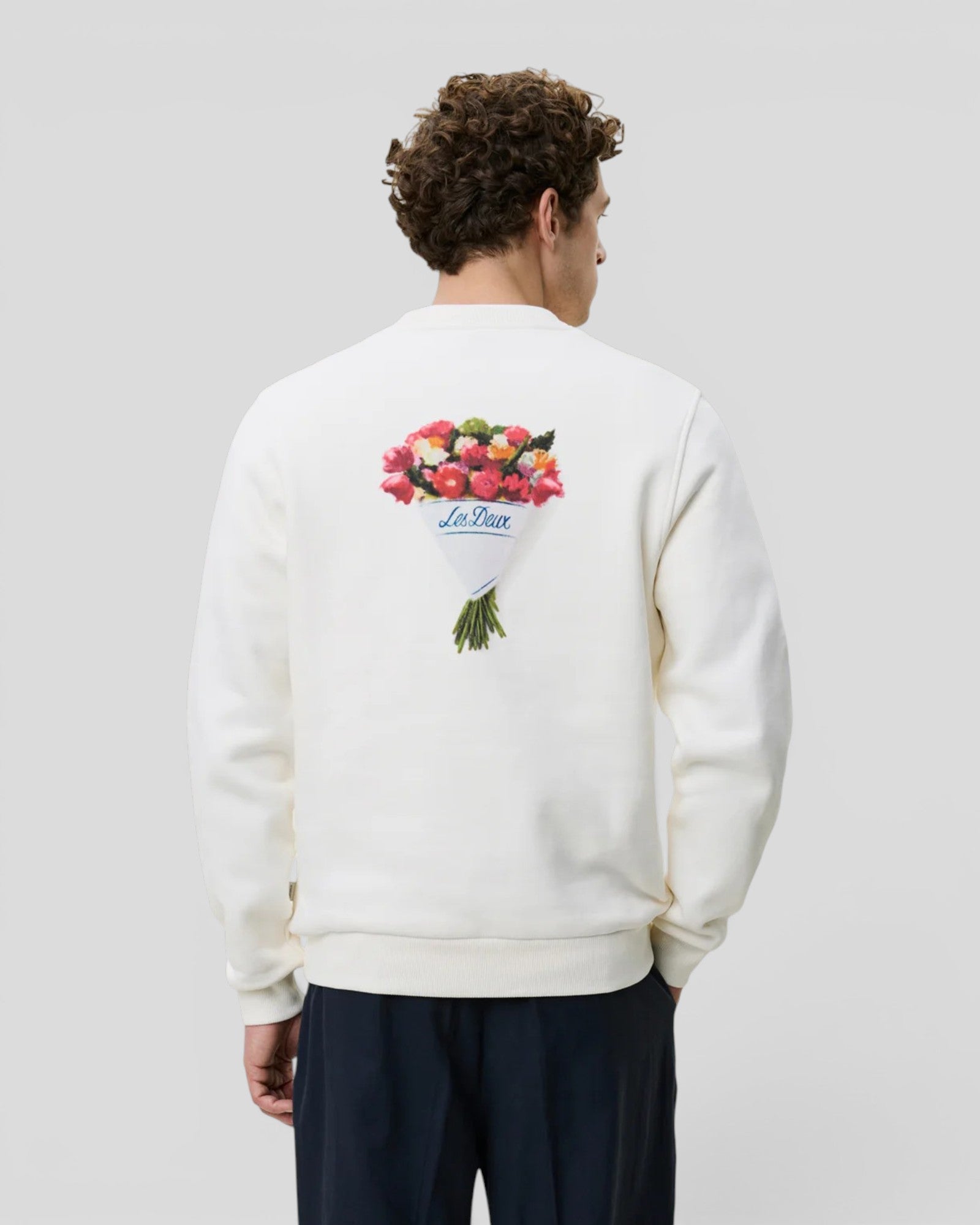Les Deux || Bouquet Sweatshirt - Eggnog White Les Deux