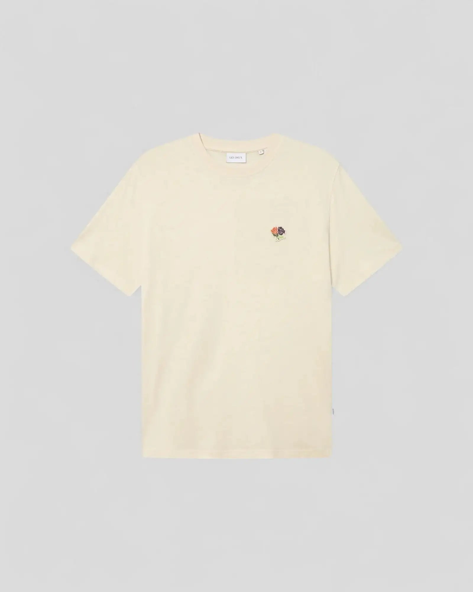 Les Deux || Felipe Patch T-Shirt - Ivory Les Deux