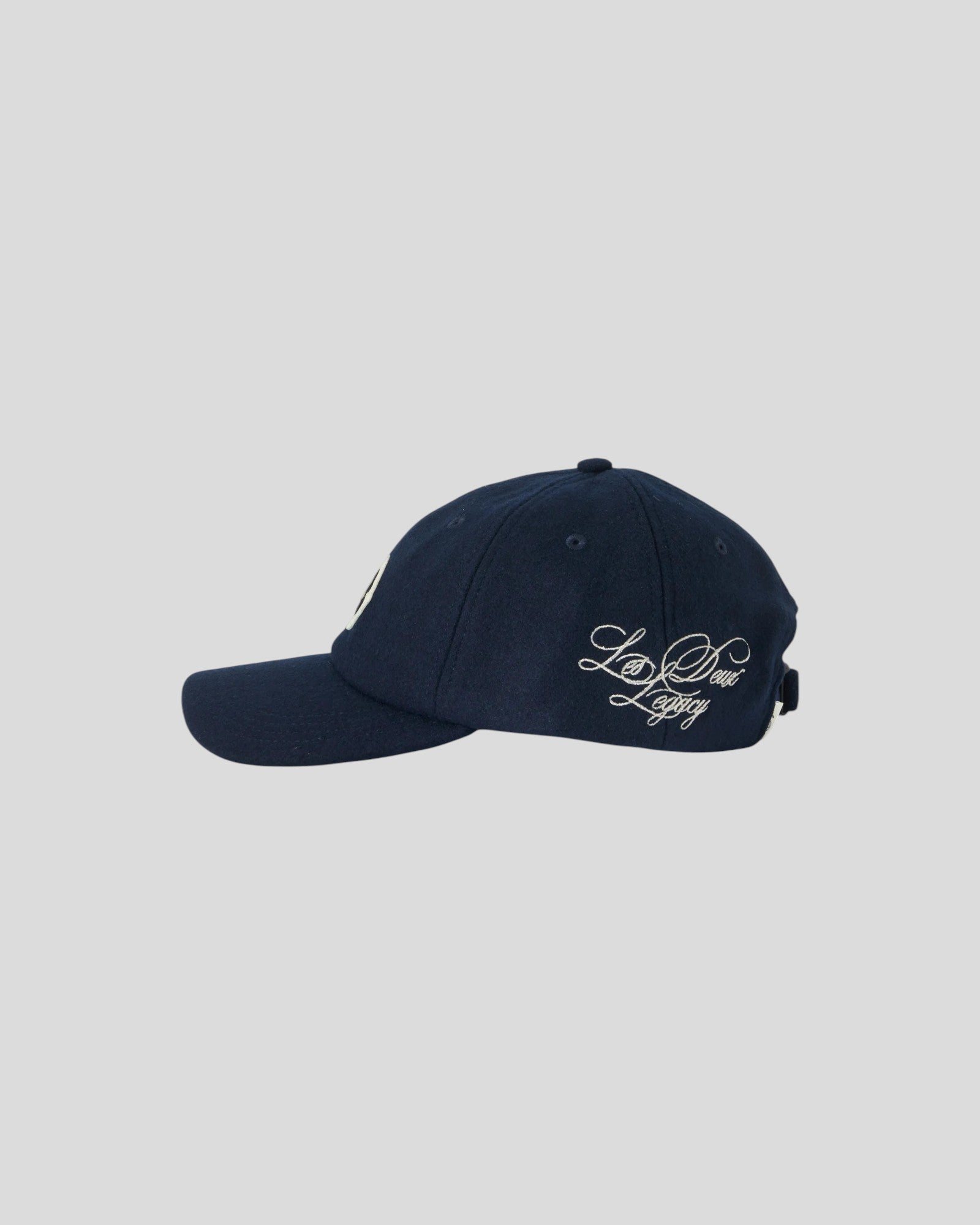 Les Deux || Felt Logo Dad Cap - Dark Navy Blue Les Deux