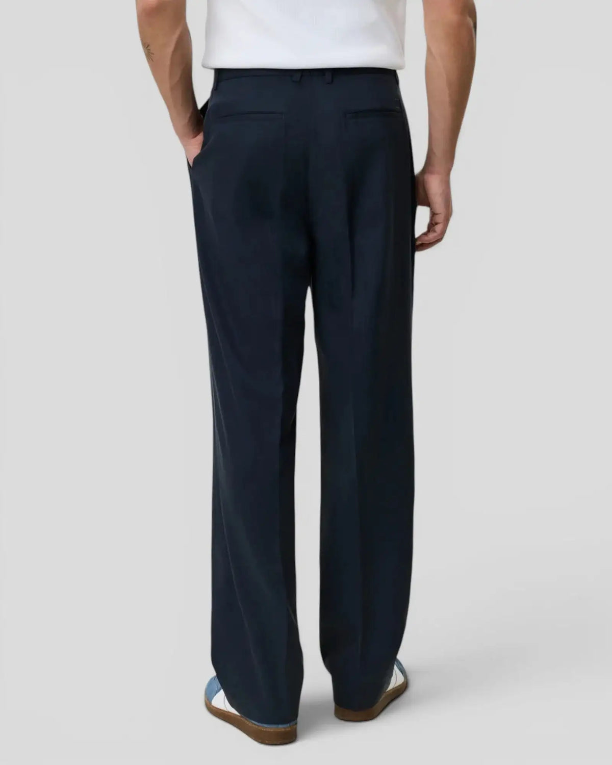 Les Deux || Pleated Twill Suit Pants - Dark Blue Night Les Deux