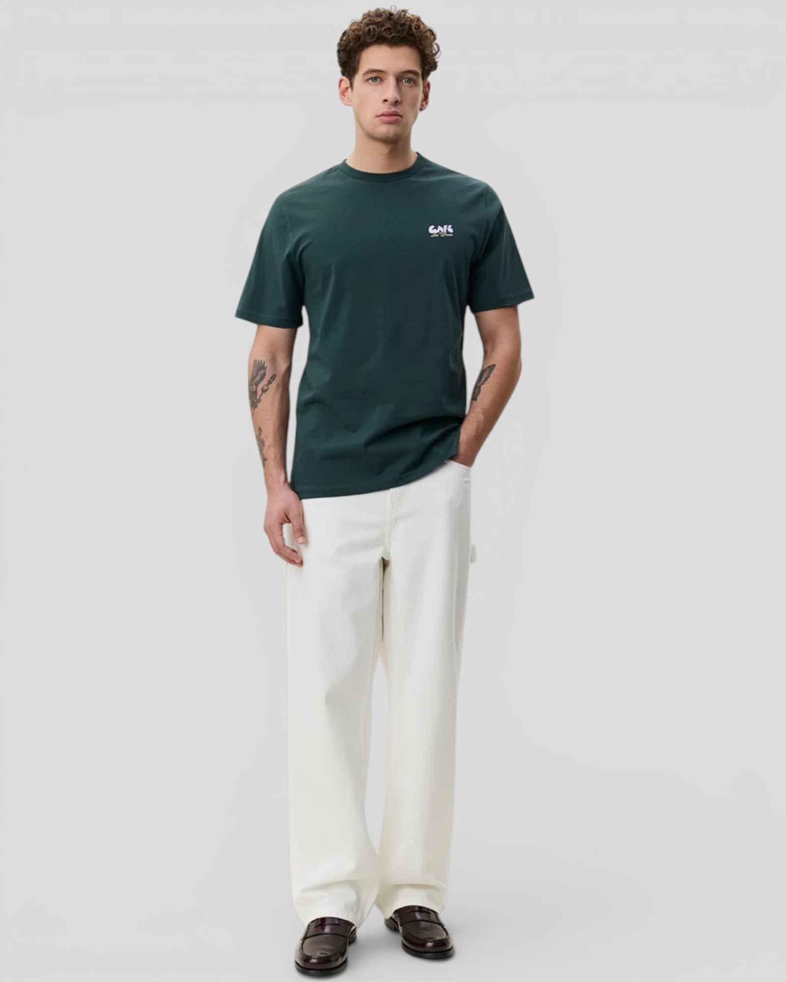 Les Deux || Café T-Shirt - Pine Green Les Deux