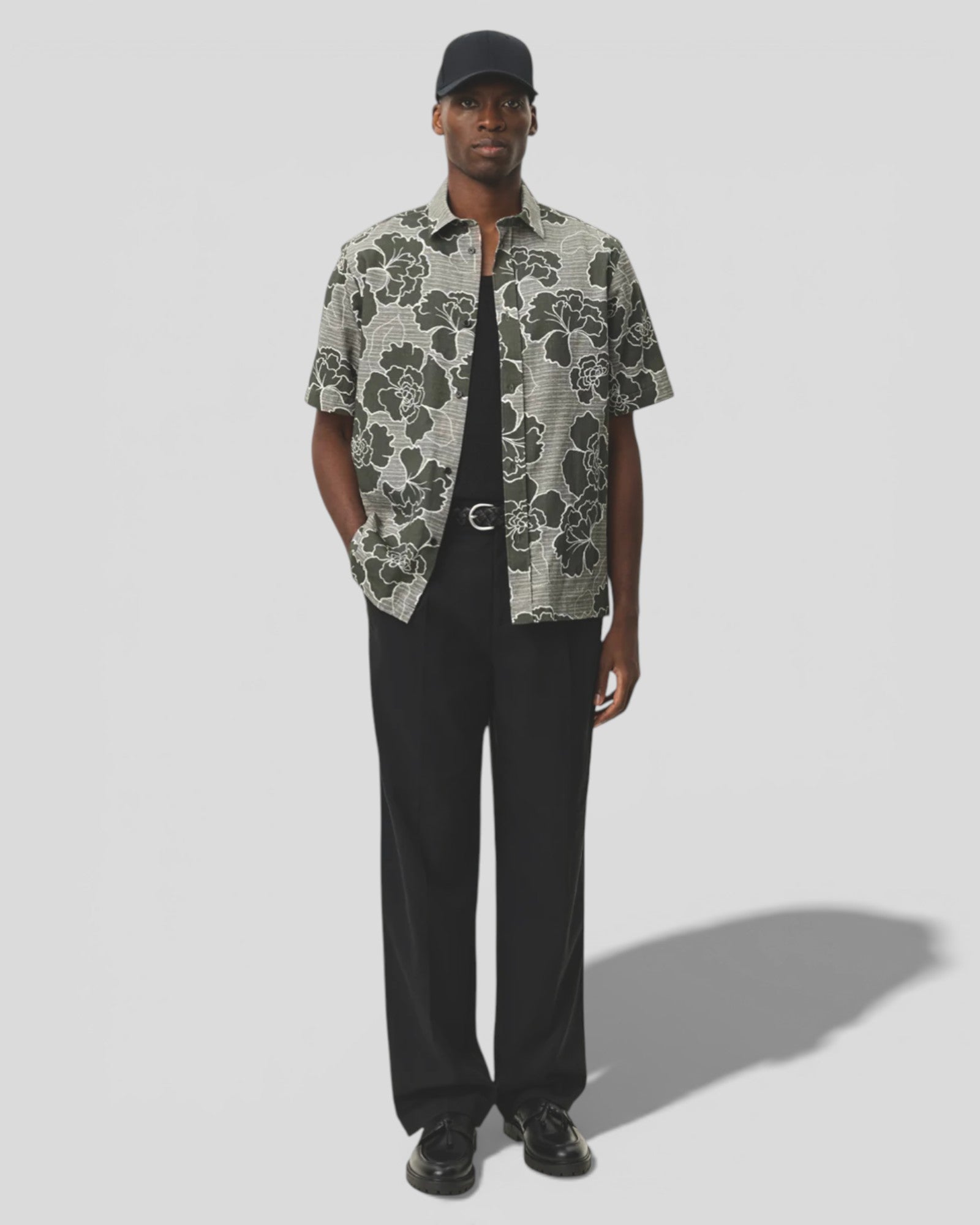 Les Deux || Charlie Poppy AOP SS Shirt - Olive Night Les Deux