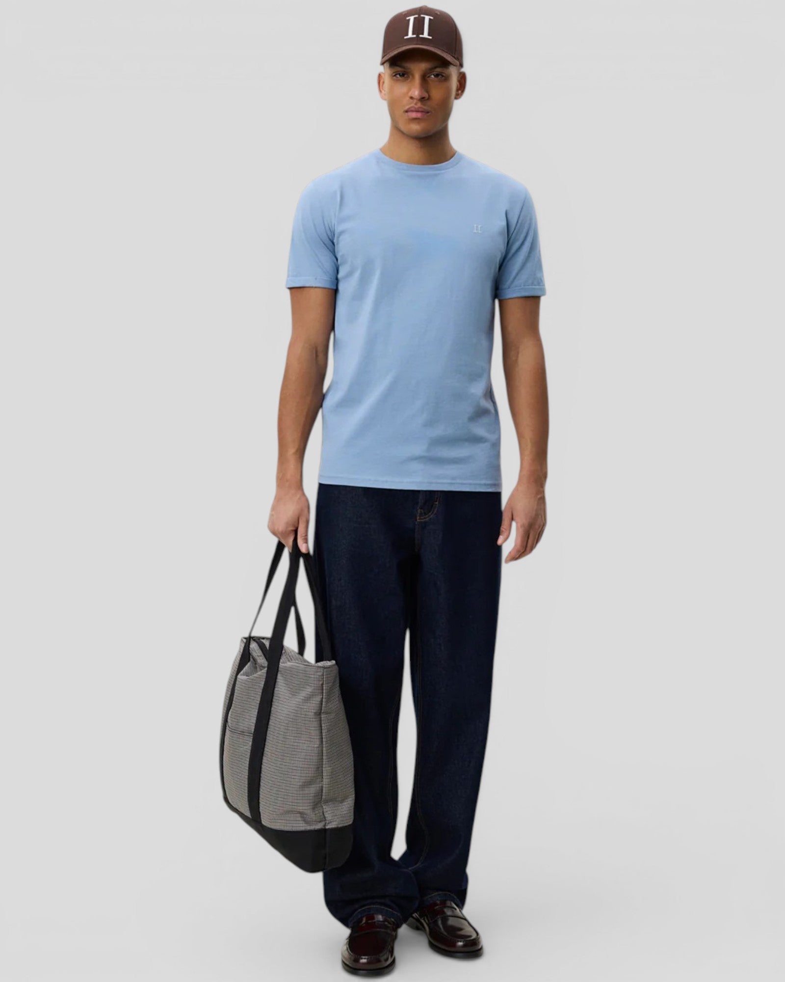 Les Deux || Core Contrast T-Shirt - Faded Denim Blue Les Deux