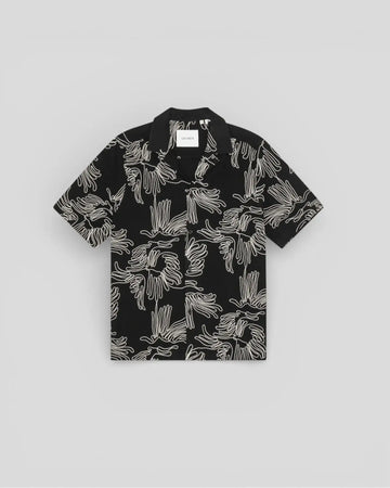 Les Deux || Liam AOE Flower SS Shirt - Black Les Deux