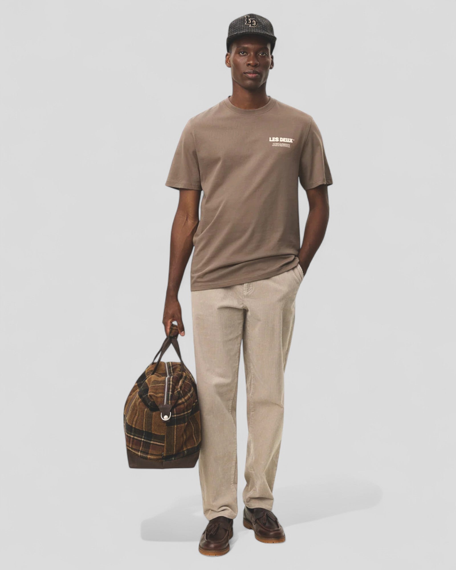 Les Deux || Ben Dynamic T-shirt - Mountain Grey Brown Les Deux