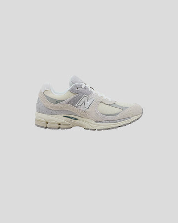 New Balance || M2002REK - Linen/ slate grey