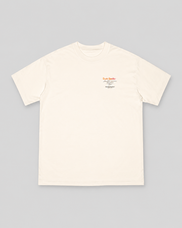 Peaufine || Oversize T-Shirt Sun Seeker - Off White- M' — vue 1 sur fond gris