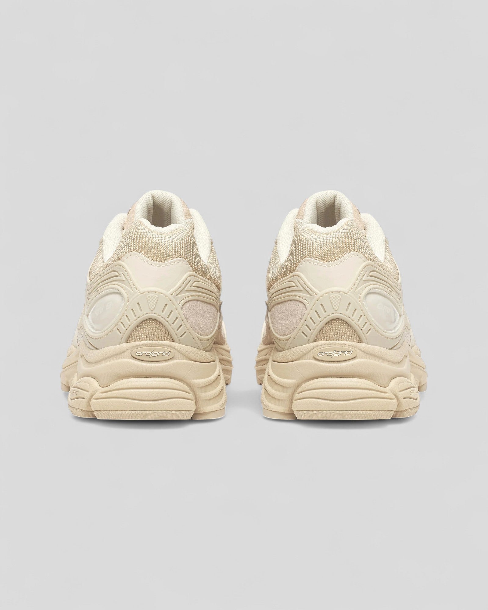 Saucony || Progrid Omni 9 - Summer Sand / Tanne Saucony