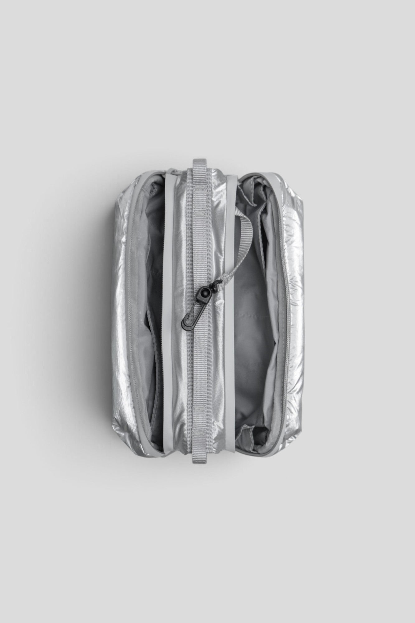 Topologie || Bottle Sacoche Medium - Chrome Space Coated Topologie